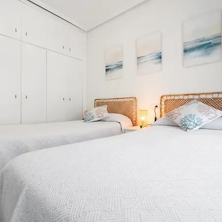 Hauzify I Aventura Apartamento *