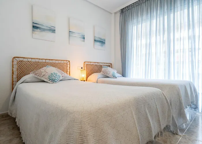 Hauzify I Aventura 萨洛